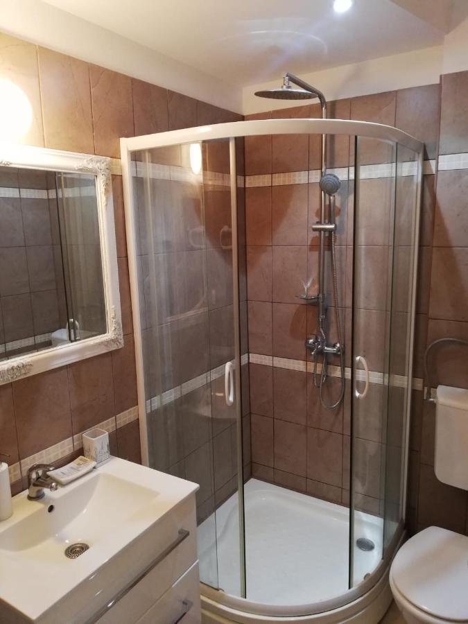 Apartmani Mistral Makarska Exterior foto