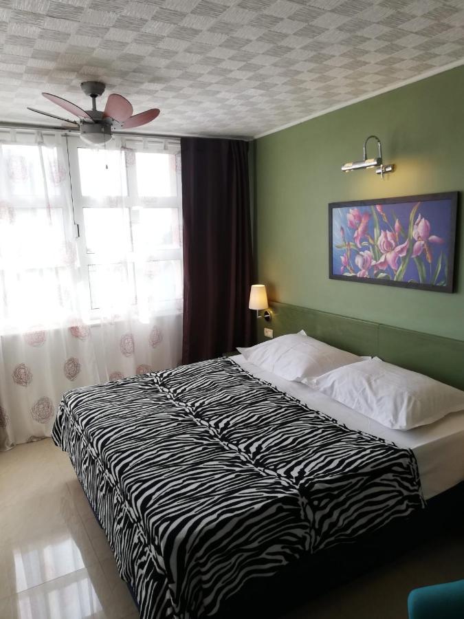 Apartmani Mistral Makarska Exterior foto