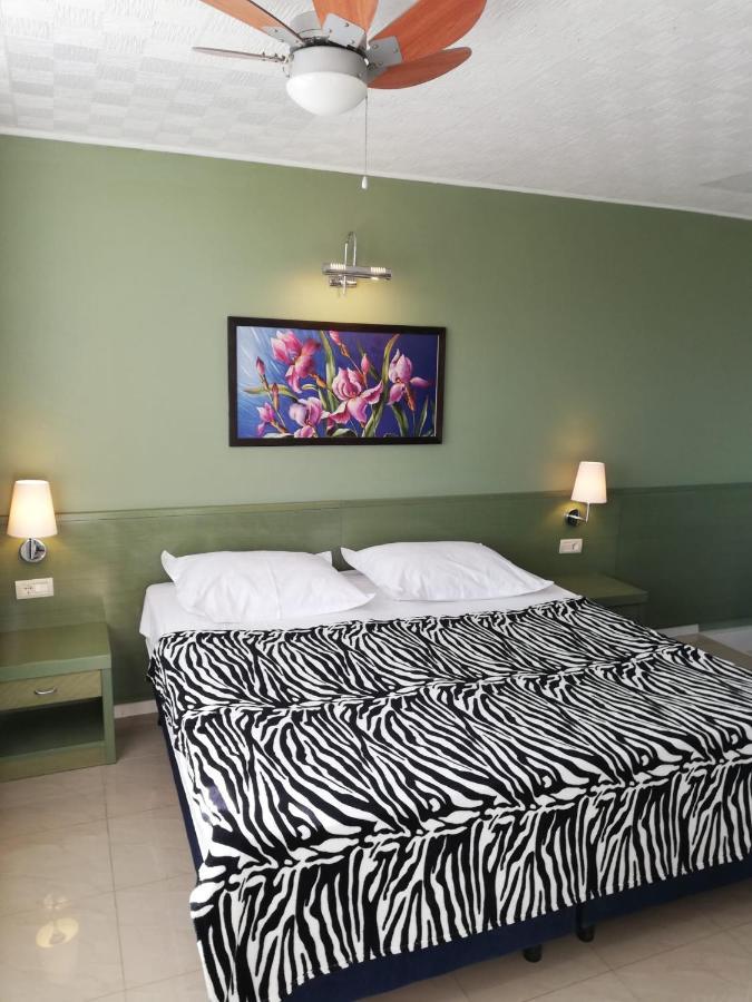 Apartmani Mistral Makarska Zimmer foto